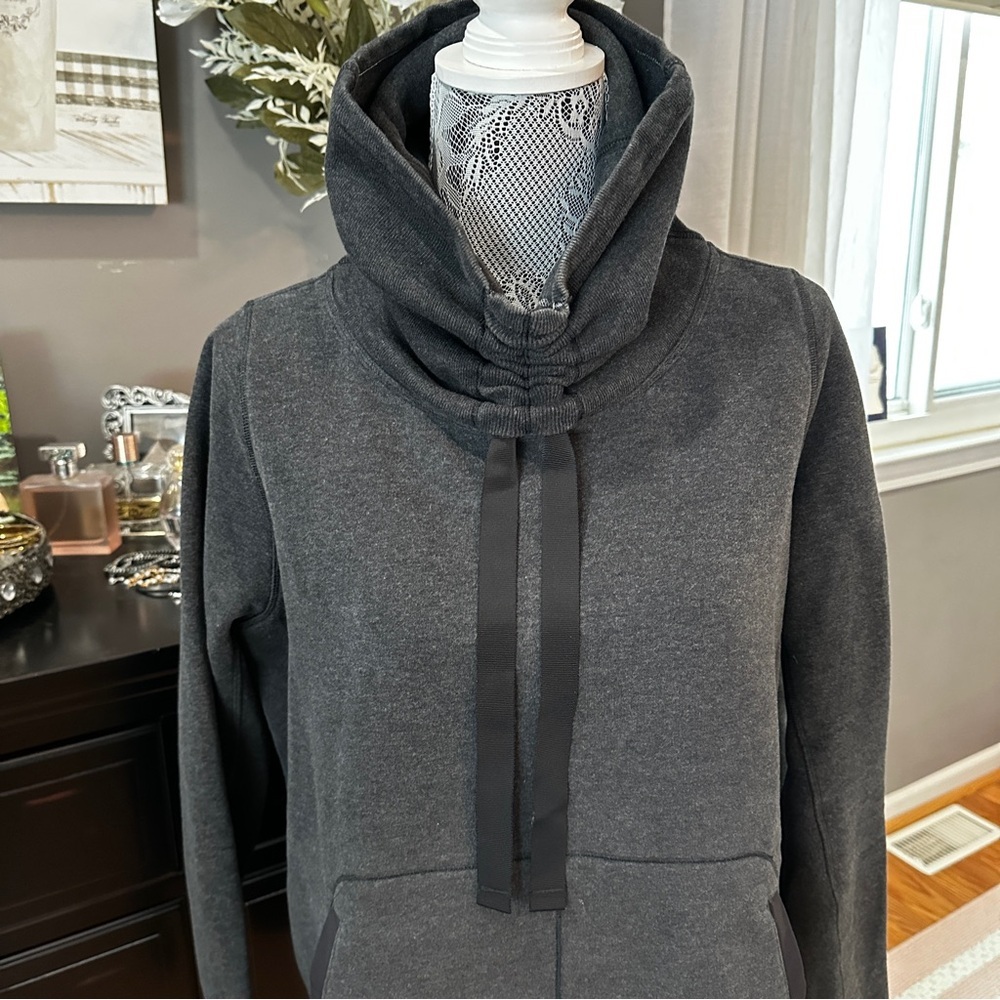 Lululemon Avenue Funnel neck Pullover sweatshirt dark gray charcoal Size 10 - Picture 4 of 15